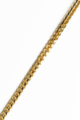 gold link chain link detail